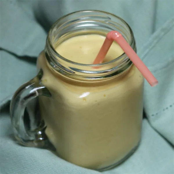 przepisy Creamy Mango Smoothie