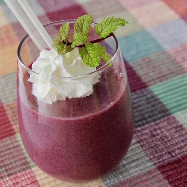 receta Rainier Cherry Berry Smoothie