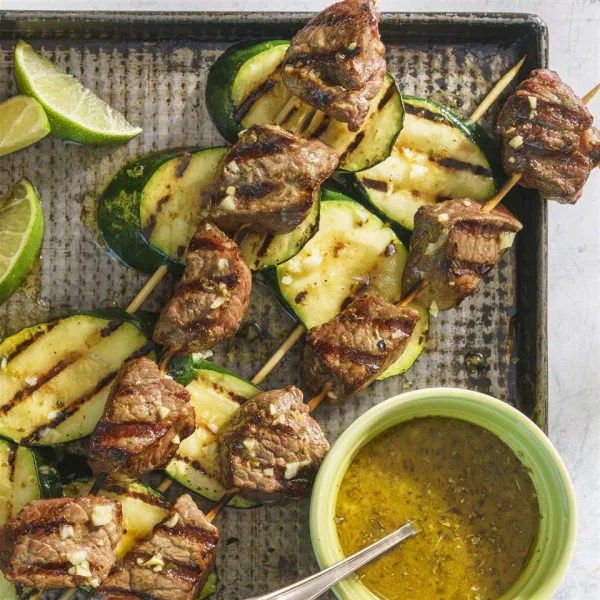 receta Brochetas De Carne Cubana Y Calabacín Con Salsa De Mojo