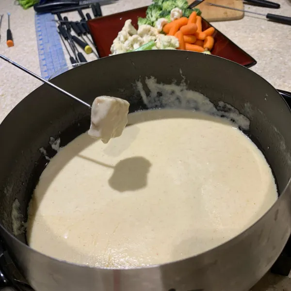 przepisy Szybkie fondue serowe Fontina