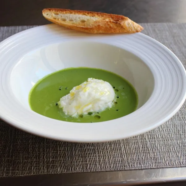 Przepis Zielone Gazpacho Z Serem Burrata