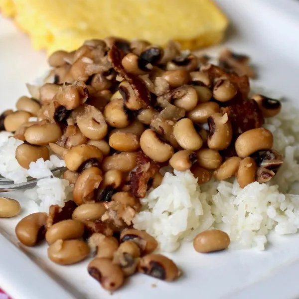 receta Guisantes De Ojo Negro Con Tocino En Olla De Cocción Lenta