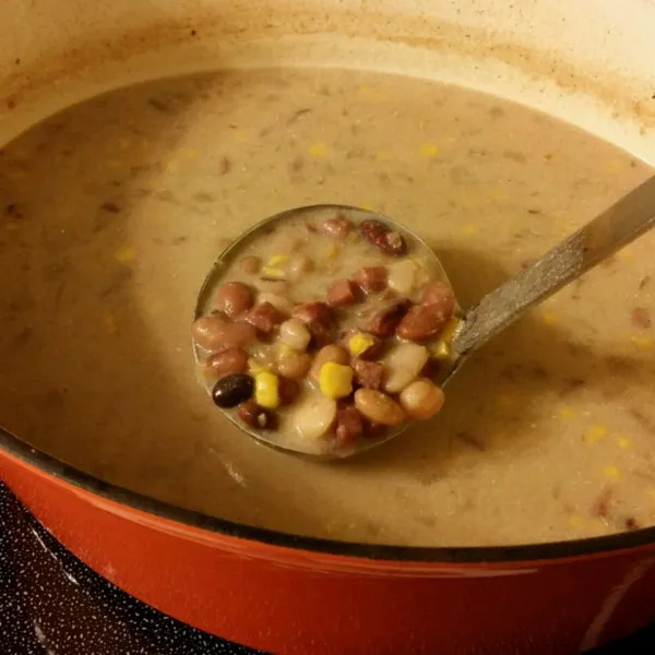 receta Soupe à la crème sure aux seize haricots