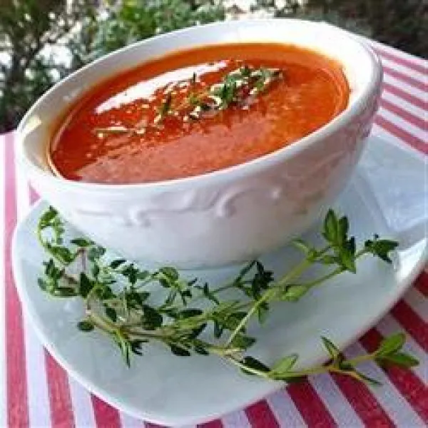 Przepis Zupa z pieczonej czerwonej papryki